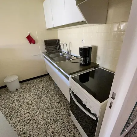Location Au Lavandou 2 Chambres Apartment