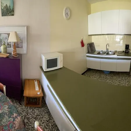 Location Au Lavandou 2 Chambres *